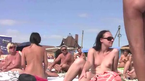 Tanned latina MILF voyeur fucking at the beach