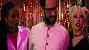 Грубый жесткий рамминг рядом со шлюхой Шери Ви, украшенной татуировками.