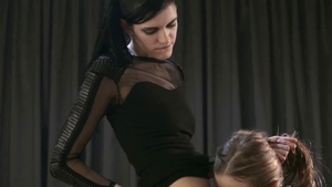 Dominatrix na companhia da amante