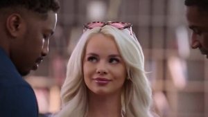 Plan à trois avec Elsa Jean
