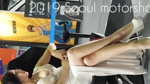 Koreenne à gros seins en hd