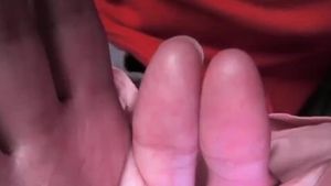 Orgasmo femminile feticista di ragazza bagnata