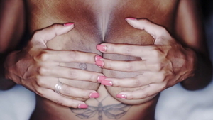 Sexo Inter-racial com Ebony Tina Fire