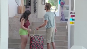 Orgasmo da amiga lésbica gabriella lopez com pussy raspada e vibrador